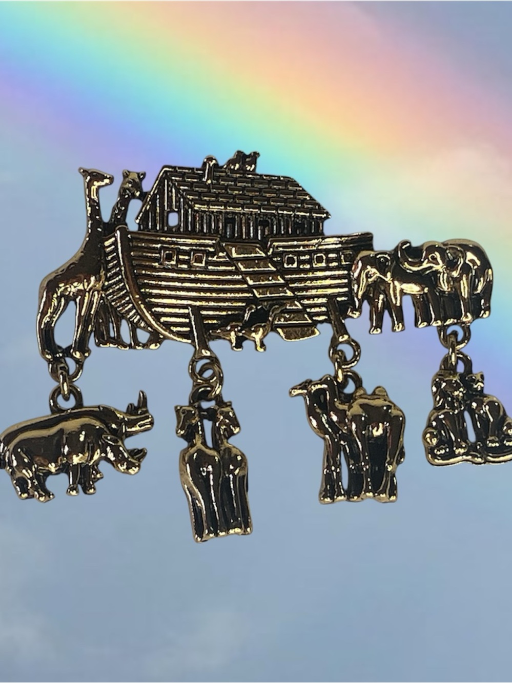 New Noah’s Ark Brooch Gold Tone With Elephants Rhinos Lions Horses Giraffes